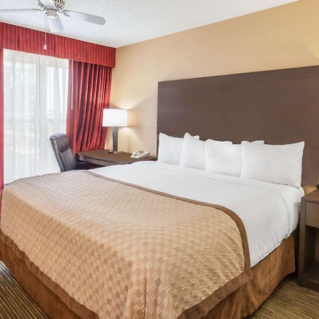 Affordable Suites Of America Detroit-وارين المظهر الخارجي الصورة