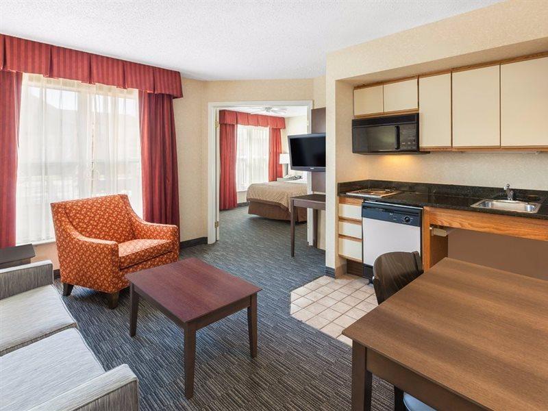 Affordable Suites Of America Detroit-وارين المظهر الخارجي الصورة
