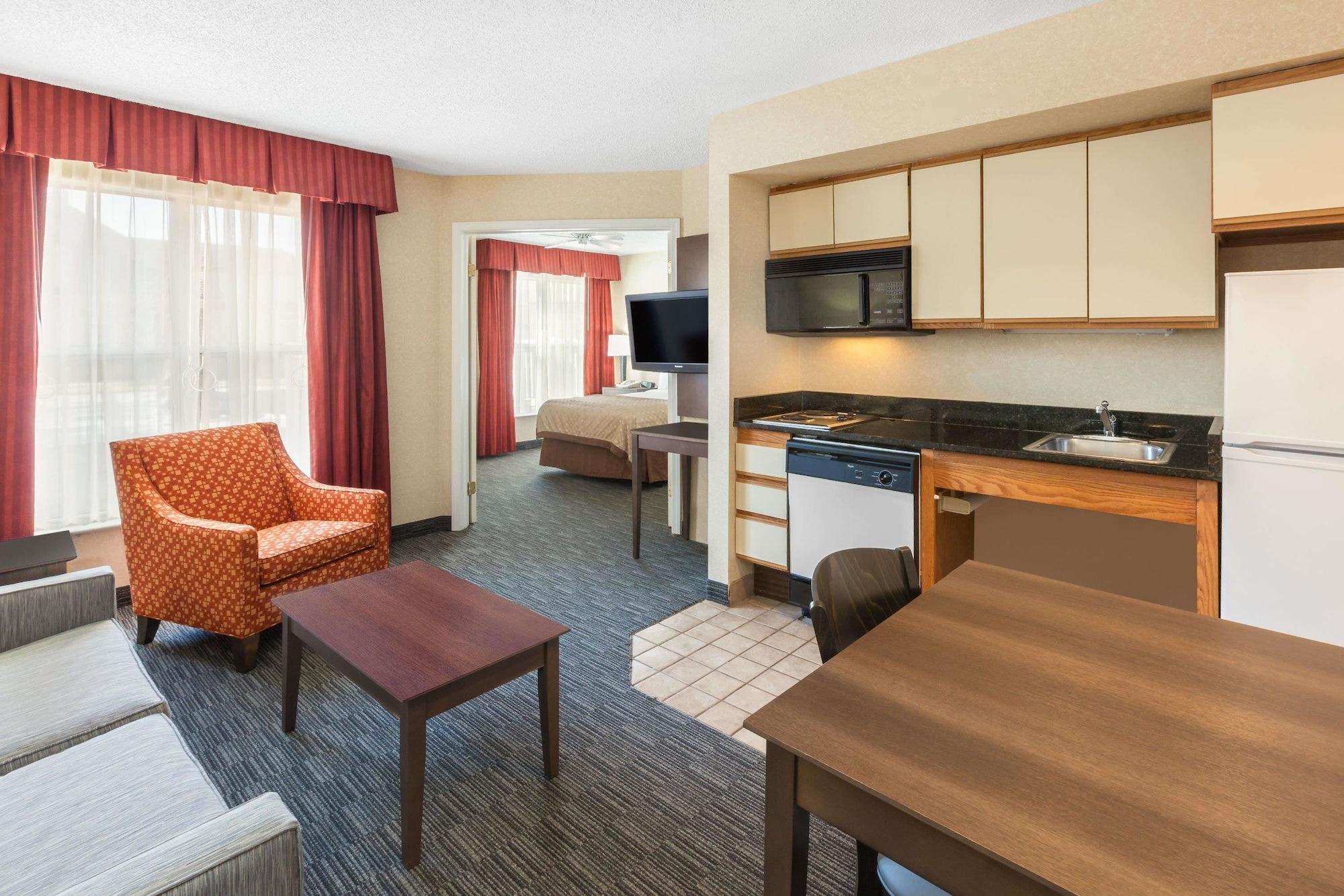 Affordable Suites Of America Detroit-وارين المظهر الخارجي الصورة