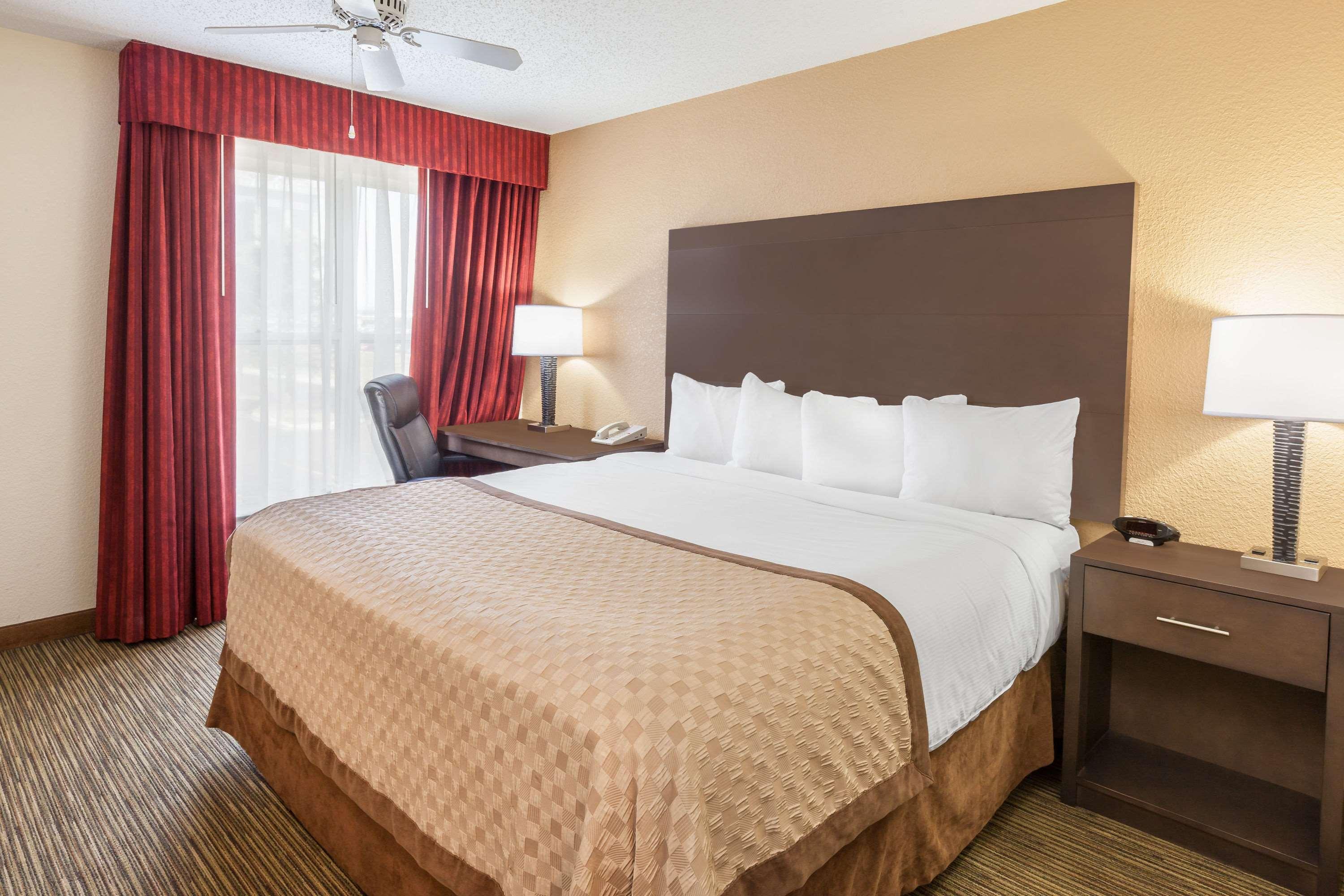 Affordable Suites Of America Detroit-وارين المظهر الخارجي الصورة