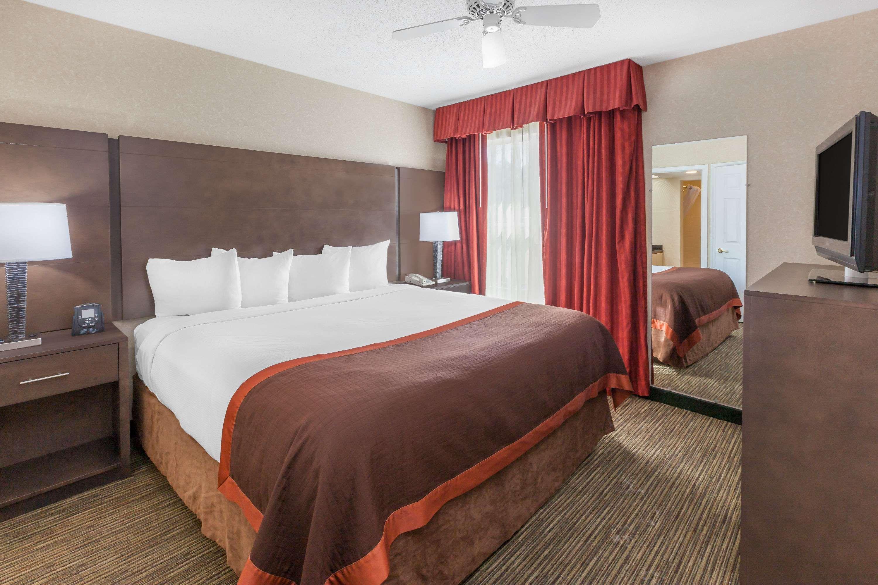 Affordable Suites Of America Detroit-وارين المظهر الخارجي الصورة