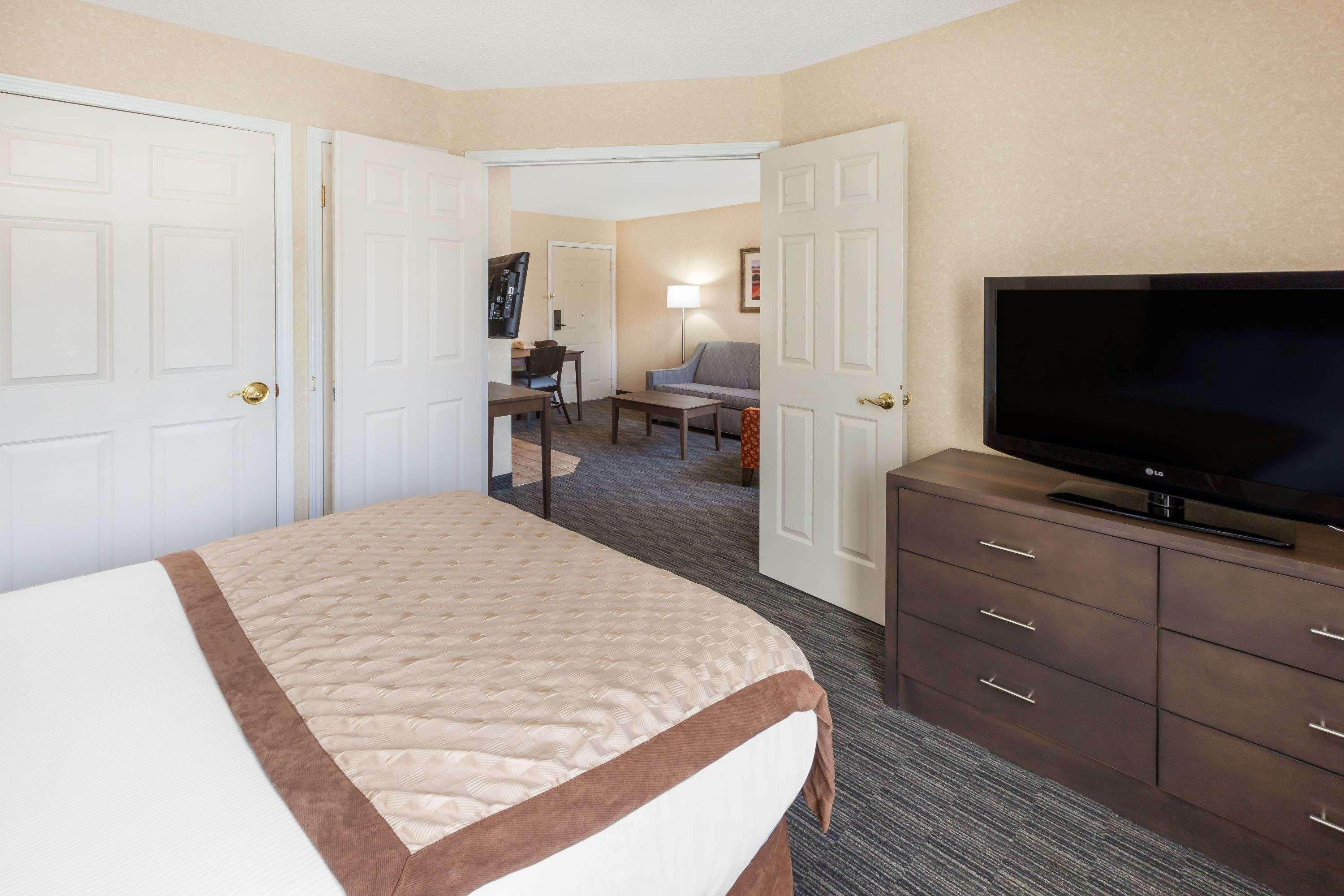 Affordable Suites Of America Detroit-وارين المظهر الخارجي الصورة